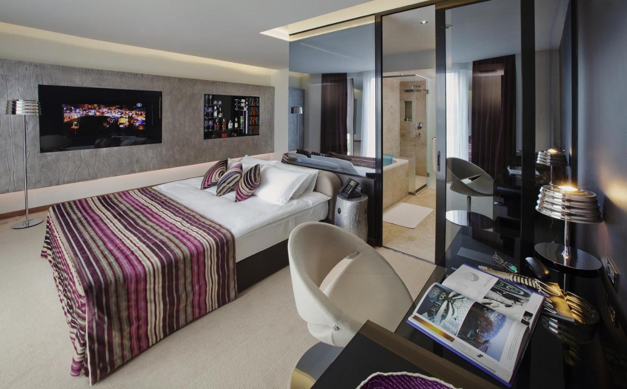 11 Mirrors Design Hotel Kiev Ngoại thất bức ảnh